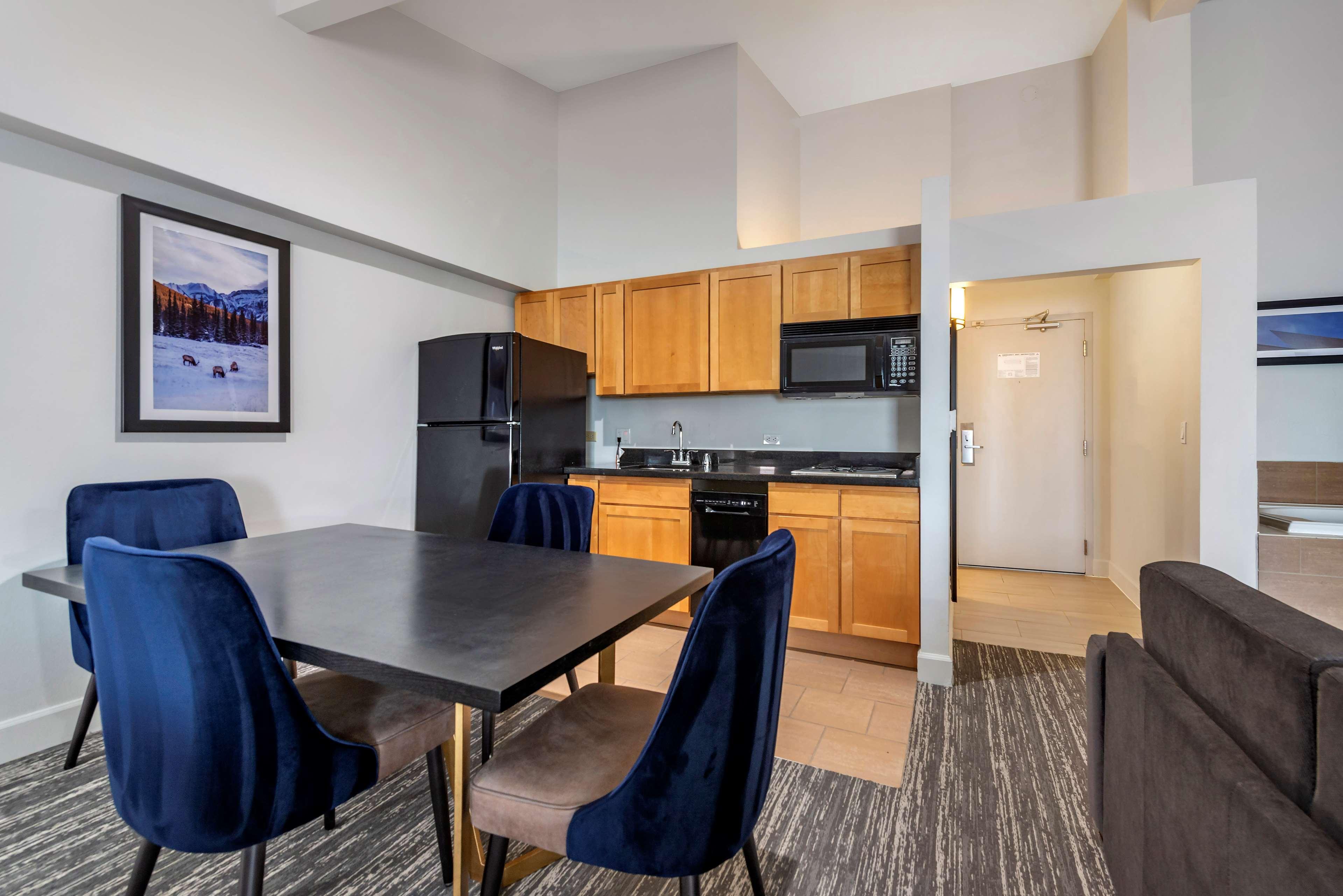 Best Western Premier Denver East Dış mekan fotoğraf